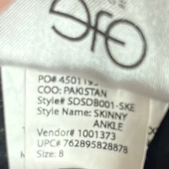 Social Standard Skinny Ankle Jeans Pants Womens Size 8 Red New - Picture 9 of 16